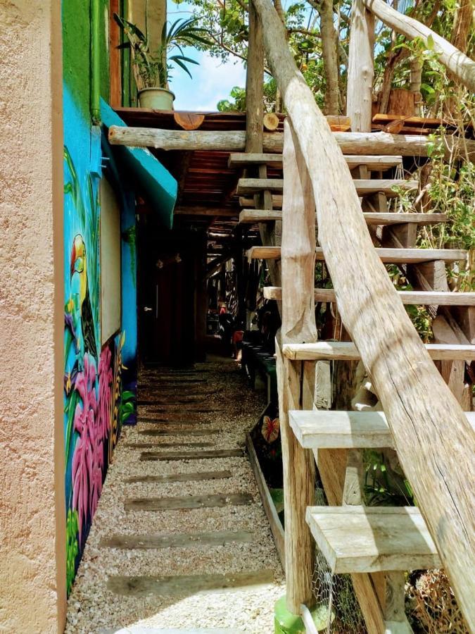 Hostel Utopia Isla Holbox Exterior photo